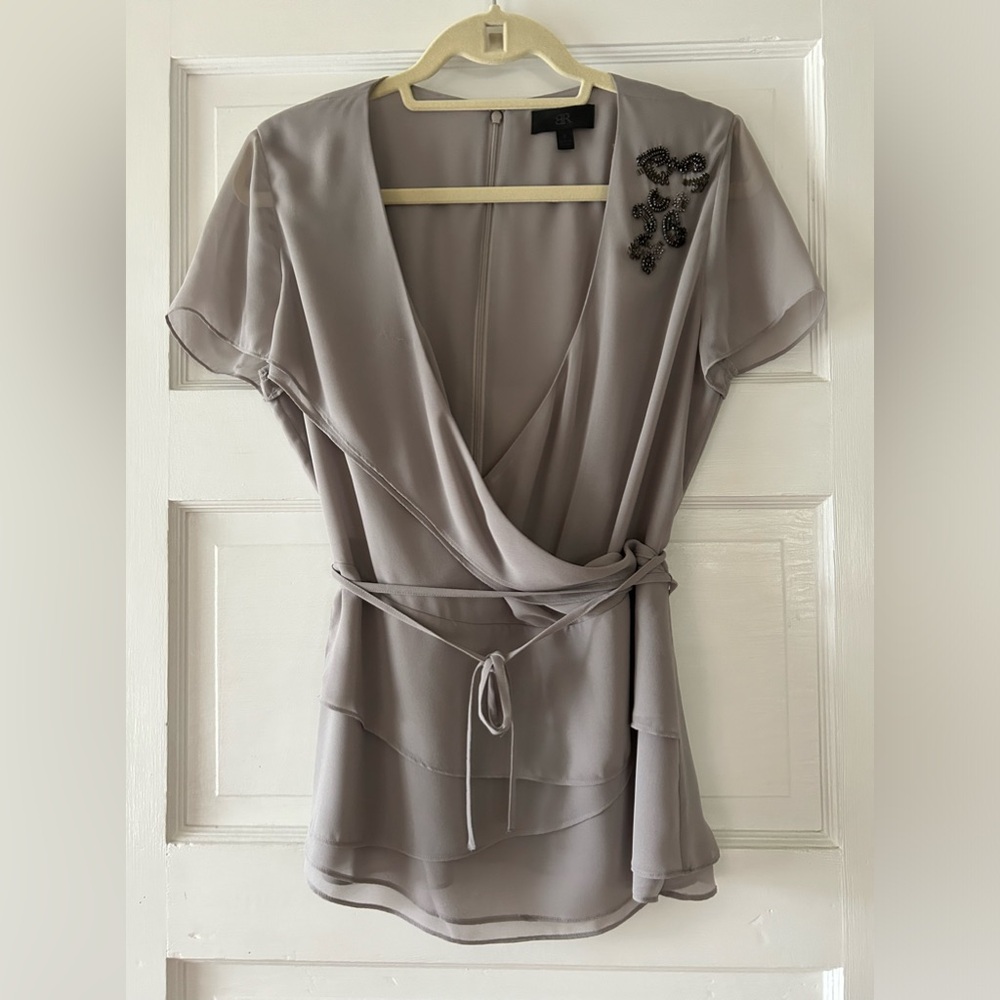 Banana Republic Monogram Line blouse in size 8